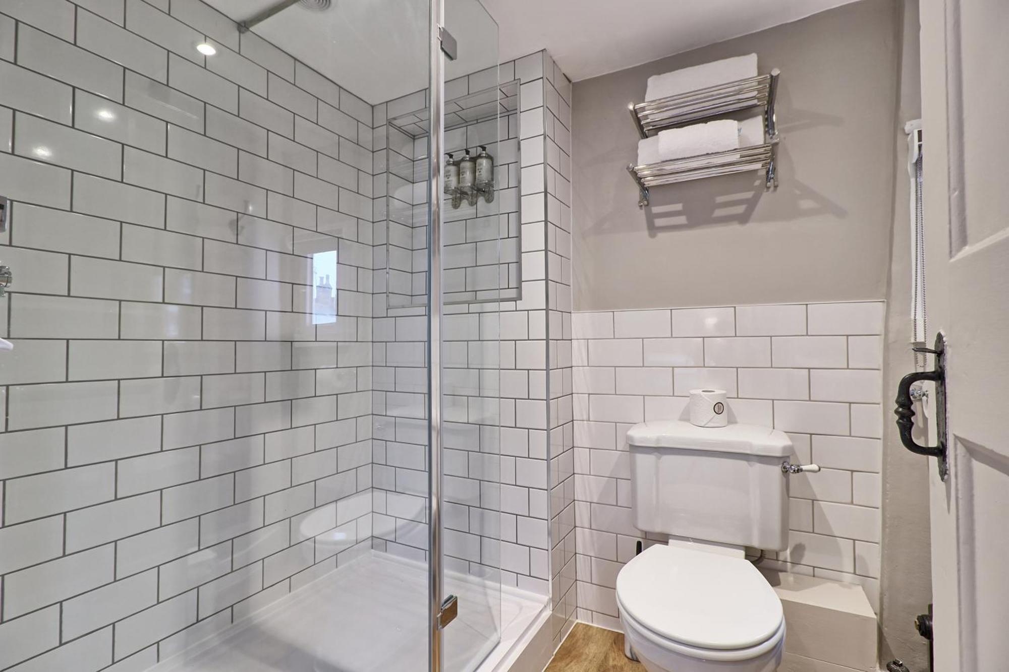 Ranfield'S Brasserie Hotel Rooms 科格索尔 外观 照片